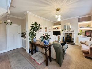 Lounge- click for photo gallery